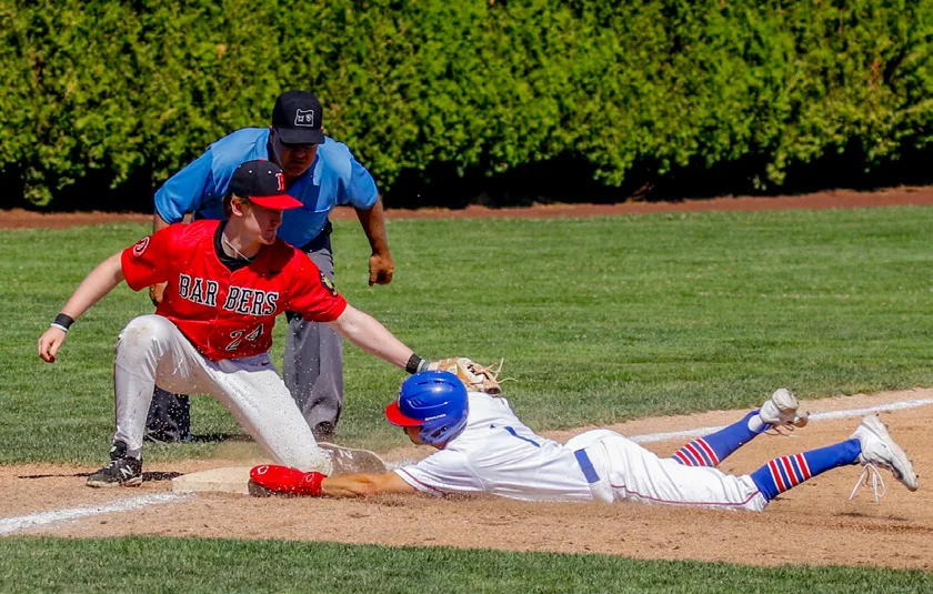 Baseball Team Portland Barbers in action