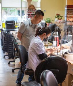 TLC Nails Working with a client